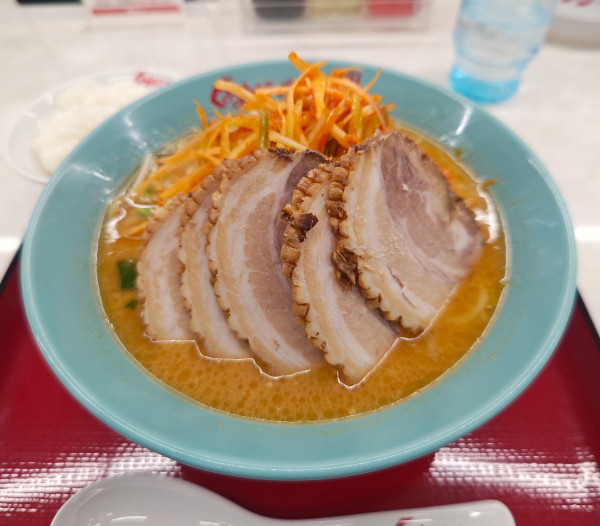 「ネギ味噌チャーシュー（￥1,500）+追加半ライス（50円）」@くるまやラーメン 宇喜田店の写真