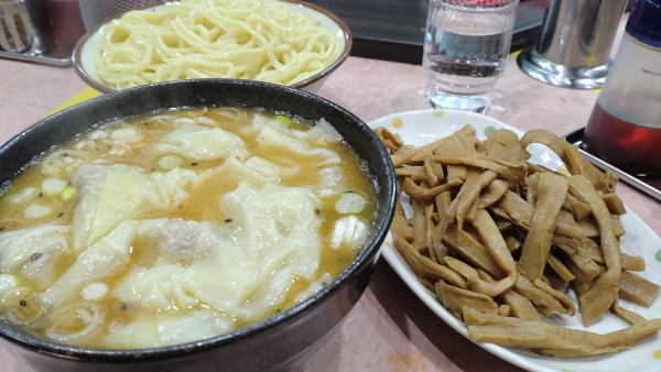 「【昼】もりワンタン+メンマ+みそ」@所沢大勝軒の写真