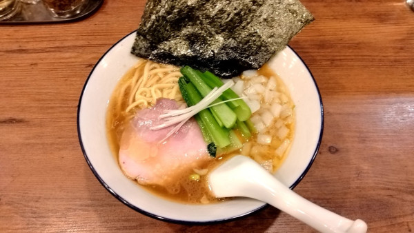 「ラーメン980円＋玉ねぎ120円」@豚骨 蒼翔の写真