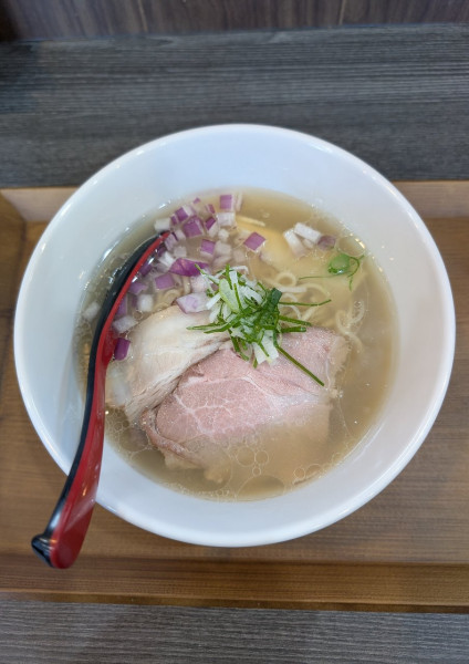 「貝出汁らぁ麺 塩」@貝出汁らぁ麺 しらかしの写真