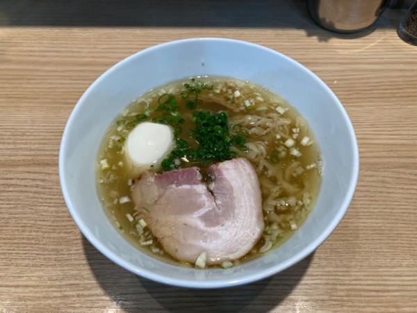 「しお味玉らーめん」@しおらーめん進化 2ndの写真