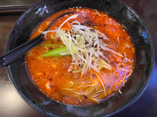 「鶏担々麺900円」@月の写真