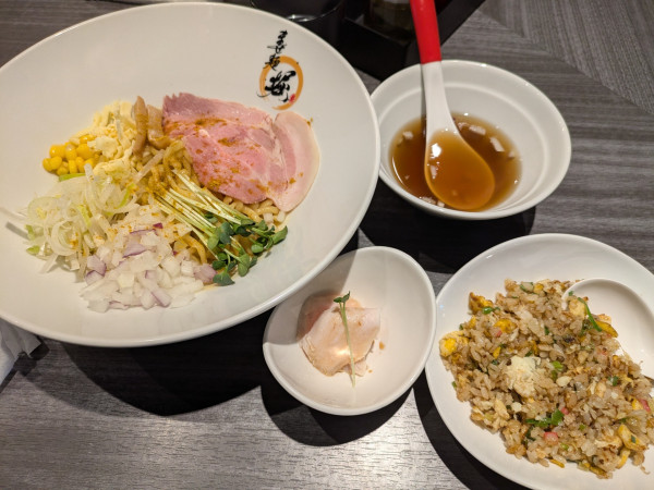 「背脂チーズカレーまぜ麺➕炒飯」@麺'sBar 堀の写真