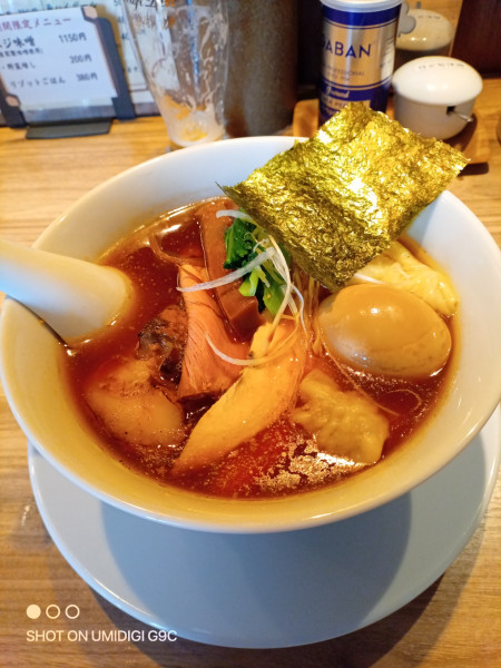 「特製中華そば（太麺）+わんたん」@麺や 豊の写真