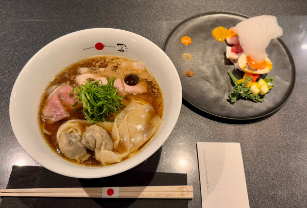 「特製トリュフ雲吞 醤油Soba」@Japanese Soba Noodles 蔦の写真