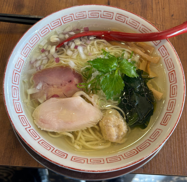 「鯛と平目の塩そば」@立ち呑み居酒屋 金町製麺の写真