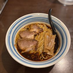 鶏しょうゆラーメン