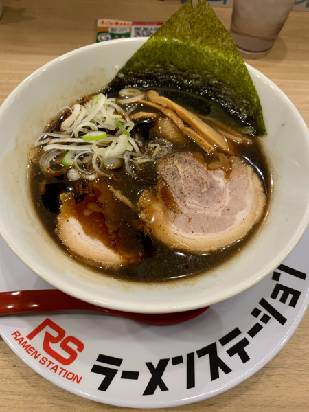 「富山ブラック黒醤油らーめん」@ラーメンステーション 北野田店の写真