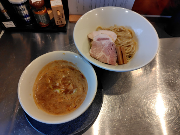 「地鶏☓豚☓魚介　濃厚つけ麺1100円（期間限定）」@麺しかのの写真