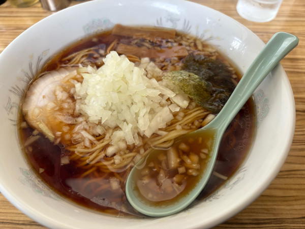 「中華そば（大 280g）＋玉ねぎ増量」@中華そば たまやの写真