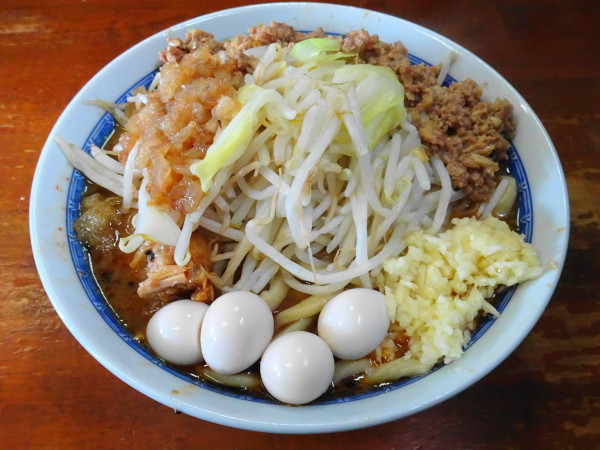 「冬仕様ラーメン：もっと太い麺（1000円）＋うずら」@蓮爾 新町一丁目店の写真
