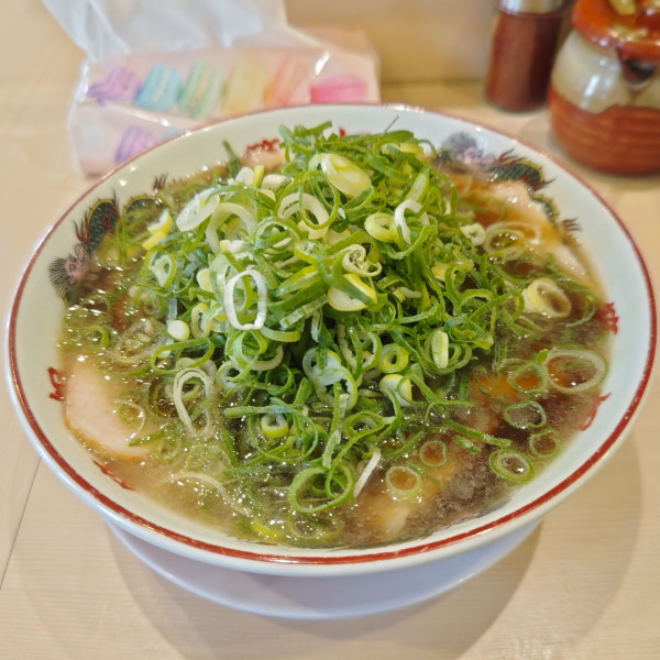 「特製ラーメン＋九条ネギ増」@本家 第一旭 神保町店の写真