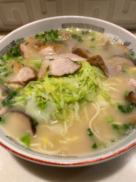 「鹿児島黒豚チャーシュー入りラーメン 普」@ラーメン専門 こむらさき 天文館本店の写真