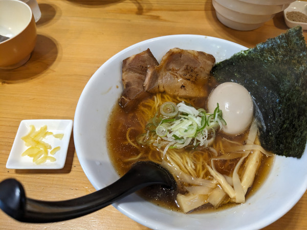 「あごだしラーメン(醤油)+味玉」@らあめん一路の写真