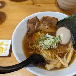 あごだしラーメン（醤油）+味玉