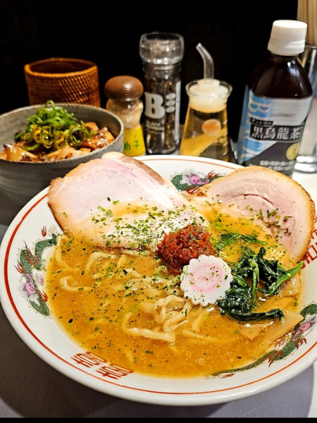 「山形風辛味噌ラーメンとチャーシューご飯」@中華蕎麦 瑞山（ZUIZAN）の写真