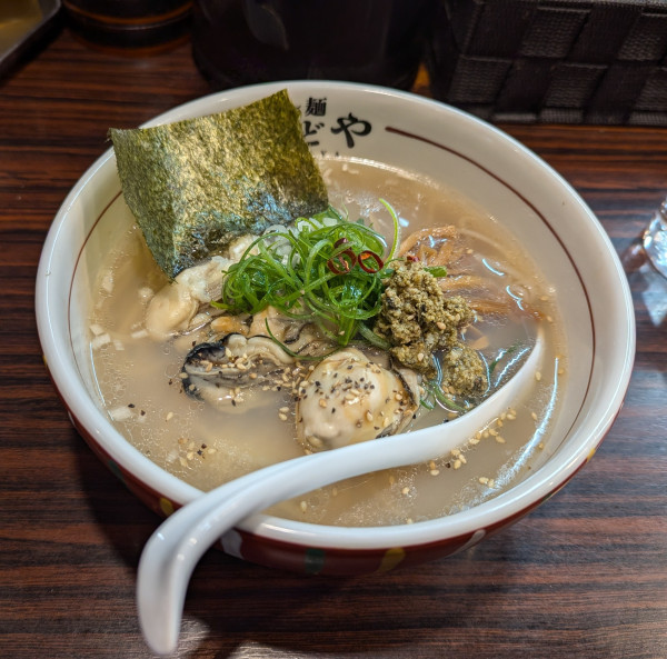 「牡蠣の白だしら〜めん（和風仕立て米粉麺）」@らー麺 あけどやの写真
