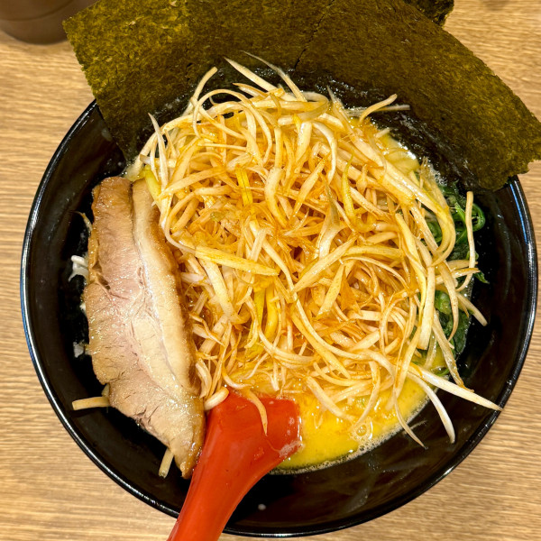 「塩豚骨ねぎラーメン」@武松家 駅前大通り店の写真