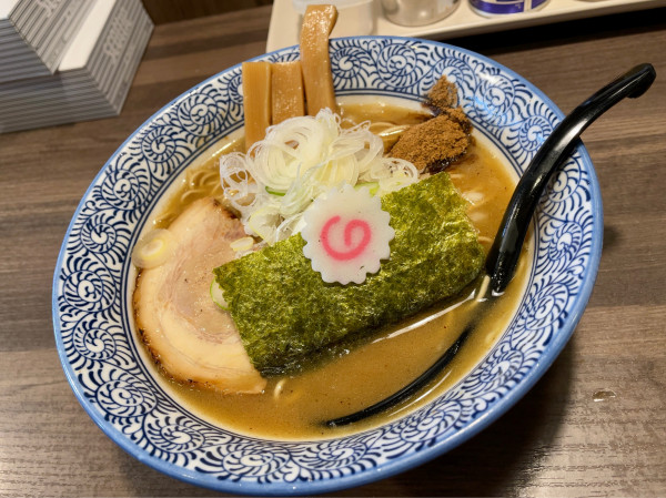 「中華そば(並)＋細麺変更＋のり」@狼煙 〜NOROSHI〜の写真