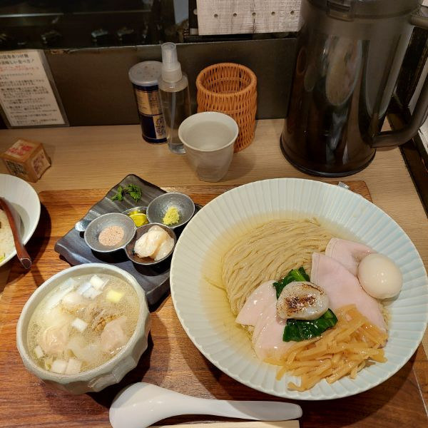 「特製帆立の昆布水つけ麺大盛 白＋帆立と昆布の佃煮ご飯」@Tokyo Style Noodle ほたて日和の写真