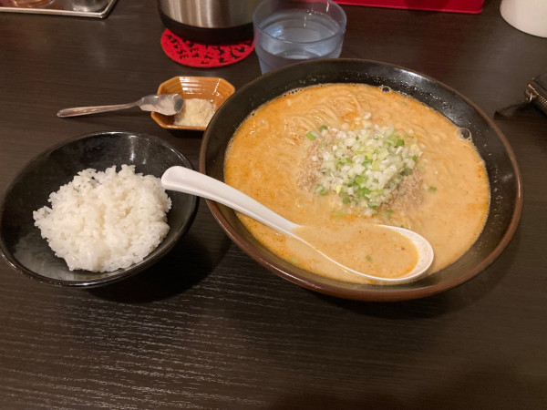 「担々麺大盛り+坦々チーズリゾット風1130円」@神担 -GODTAN-の写真