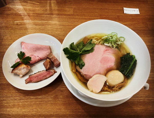 「味玉肉増し醤油そば」@中華そば きなりの写真