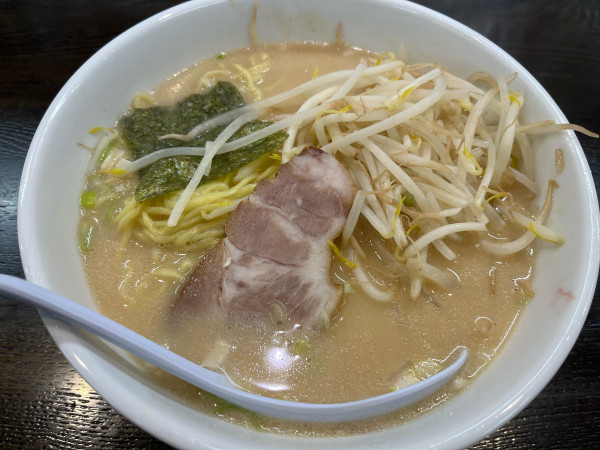 「豚骨ラーメン固め770円」@南京亭 八王子新滝山街道店の写真