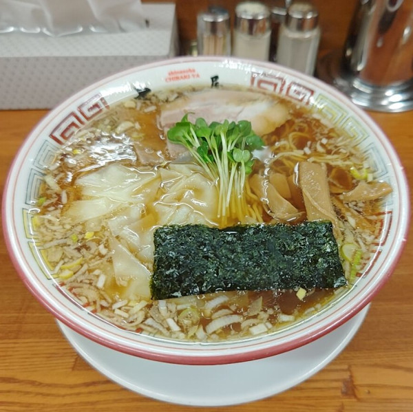 「ワンタンそば（醤油  大盛）」@ちばき屋 葛西店の写真