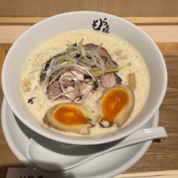 特製鶏白湯（麺大盛）
