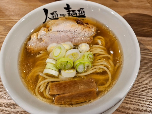 「らーめんmacro」@人類みな麺類 近未来と日本文化の融合の写真