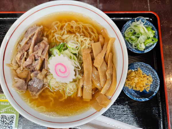 「鶏中華並」@肉そば 雨カ天晴の写真