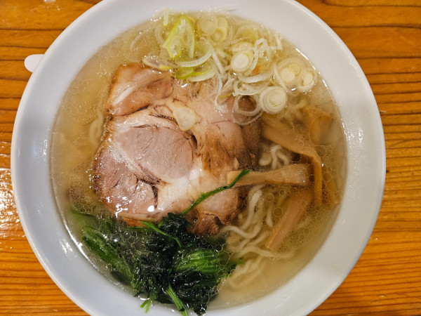 「天然塩らーめん」@新宿めんや 風花 本店の写真