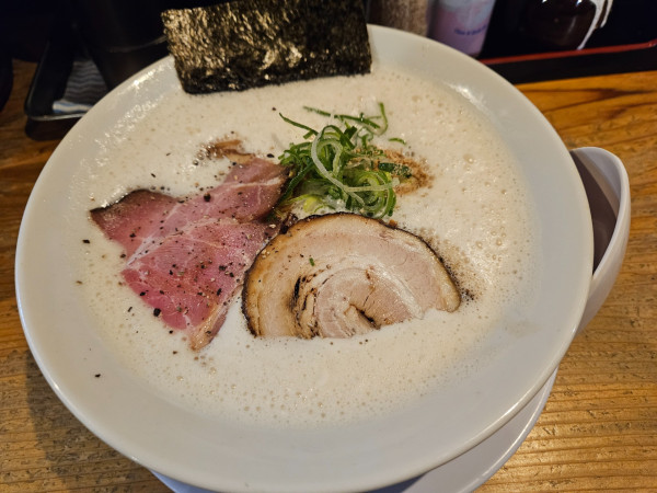 「鶏豚骨ラーメン」@麺屋PAITONの写真