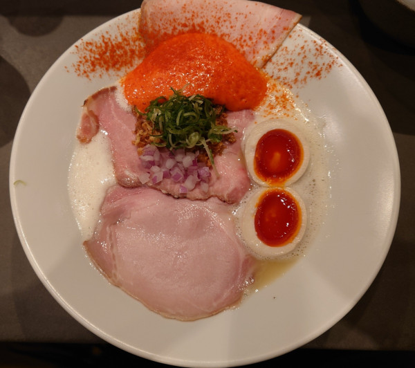 「特上地鶏鶏白湯らぁ麺（1,700円）＋和え玉（300円）」@Ramen Afro Beatsの写真