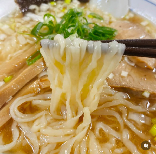 「中華そば」@煮干し中華そば ぶっとび亭の写真