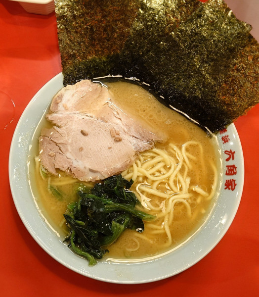 「ラーメン・並（950円）+ライス並（150円）」@六角家1994+の写真