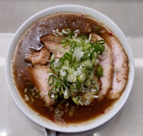 「チャーシュー麺（1,210円）+小ライス（150円）」@中華そば きくたにの写真