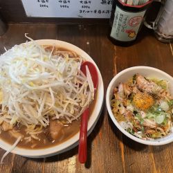 濃厚醤油ラーメン