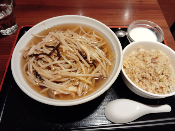 「ふかひれあんかけつゆそば　五目炒飯　1000円」@TOKYO GEN 源の写真
