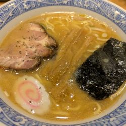 中華そば(880円)