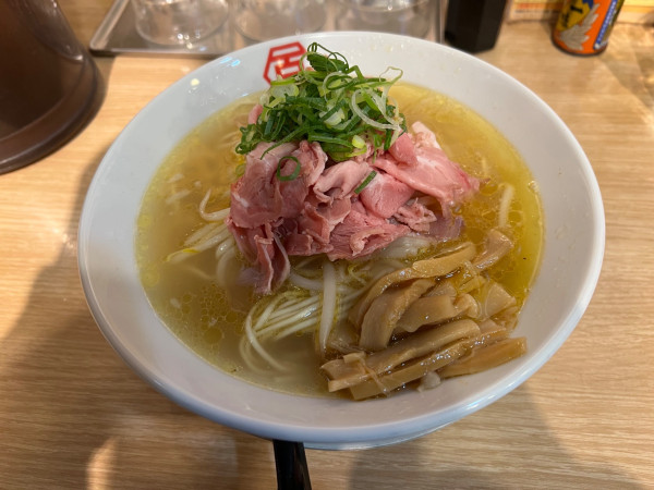 「肉汁中華ソバ塩¥1100」@百年本舗 秋葉原総本店の写真