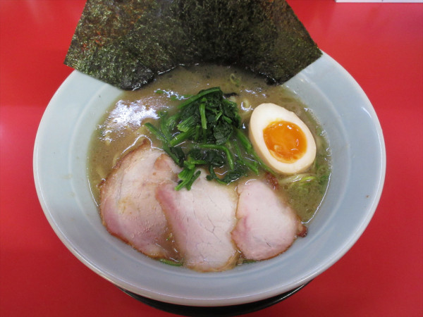 「ラーメン（900円）」@ラーメン村井村の写真