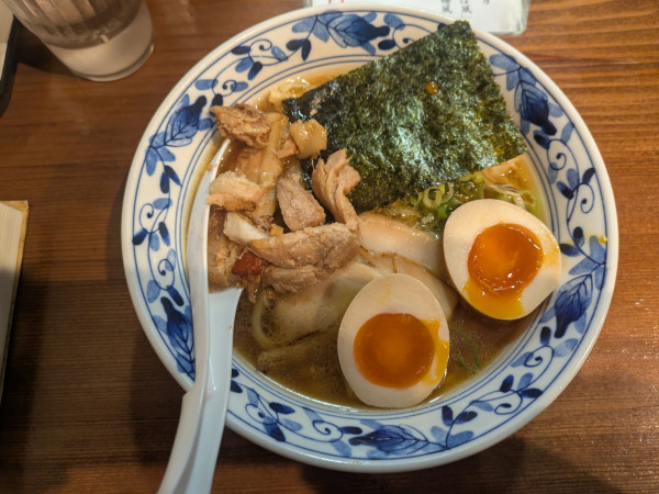 「味玉入り焼あご中華そば 950円」@らぁ麺 ばらやの写真