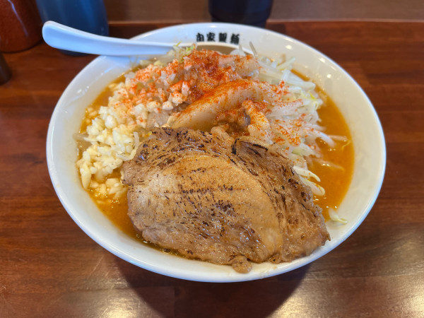 「[限定]味噌ラーメン(麺少なめ/ニンニク/アブラ)  1,100」@自家製麺まる太の写真