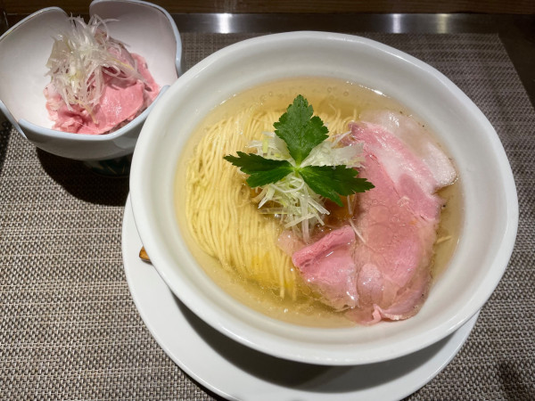 「塩・醤油ラーメン」@成城青果の写真