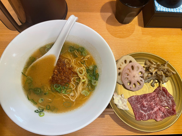 「和牛白湯ラーメン」@麺ZINさいとうの写真