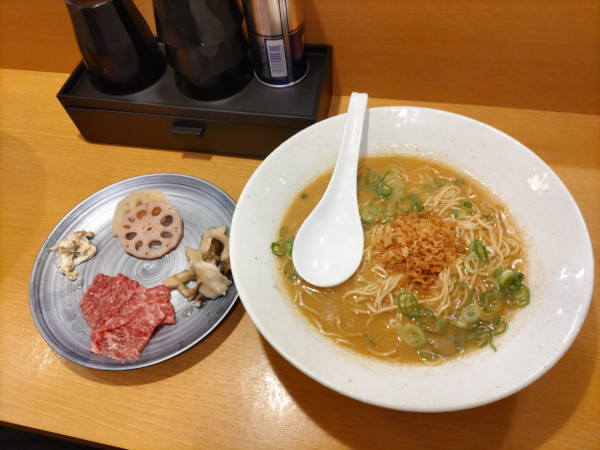 「和牛白湯ラーメン」@麺ZINさいとうの写真
