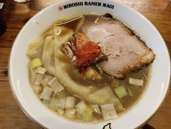 「凄い煮干しラーメン・並（￥950）」@ラーメン凪 大宮店の写真