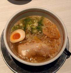 「成ル麺。匠 塩」@らあ麺ダイニング偽セバ成ル。KAKERUの写真