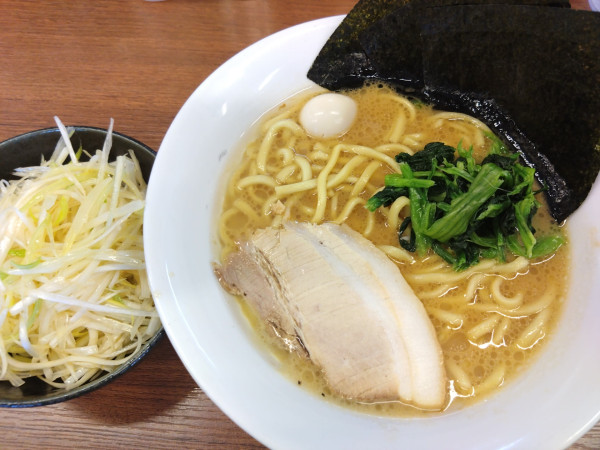 「ネギラーメン」@横浜家系ラーメン 宮本商店 日立相田店の写真